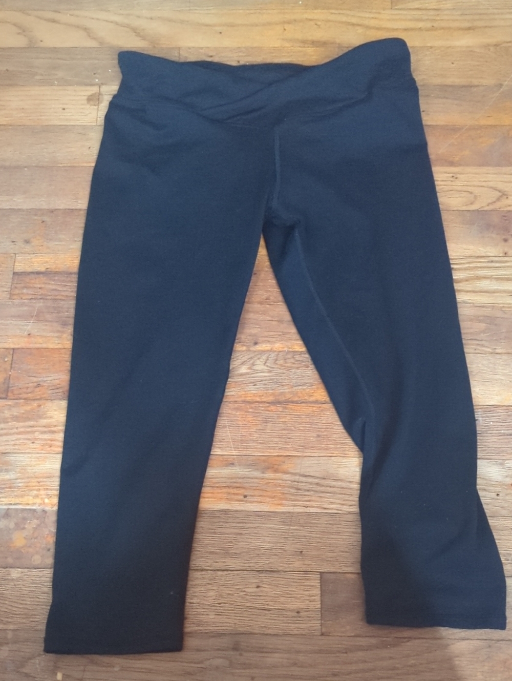Fabletics Black Capris